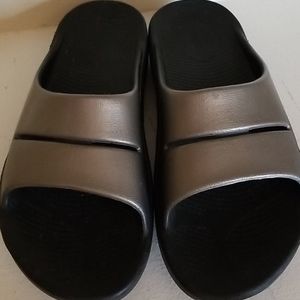 Oefos Slip On Sandals  Size 40